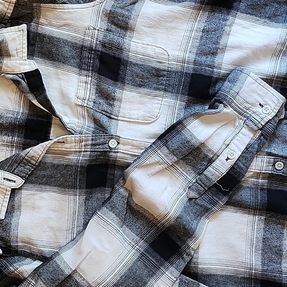 SO Black and White Plaid Cotton Flannel Long Sleeve Jr's size - Picture 4 of 8